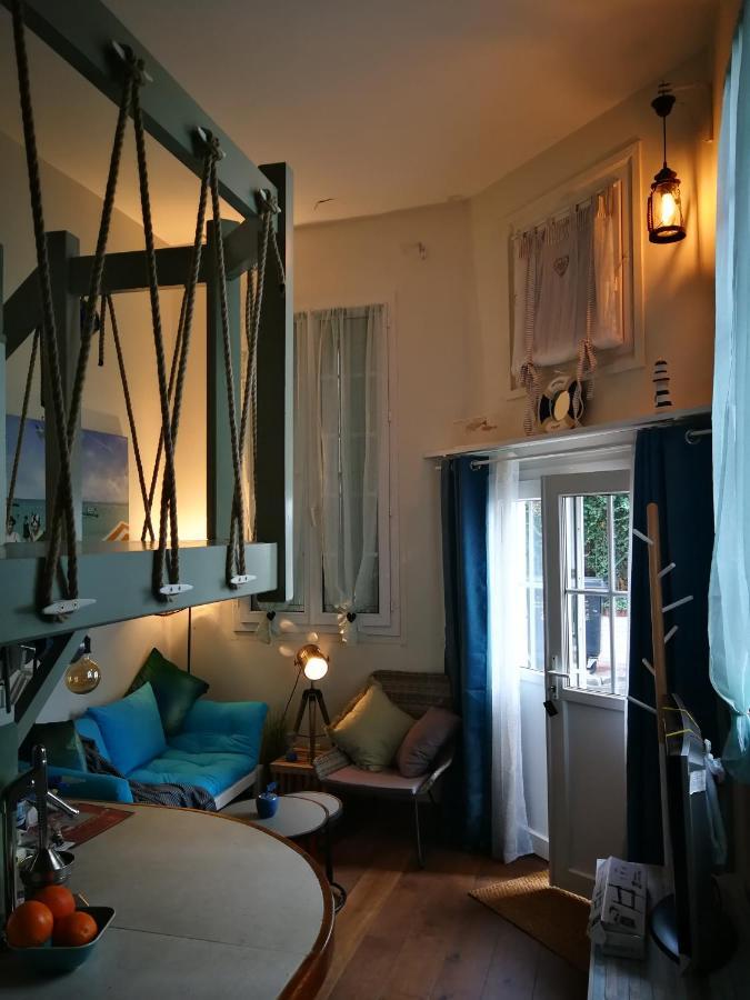 Study Du Pecheur Apartment