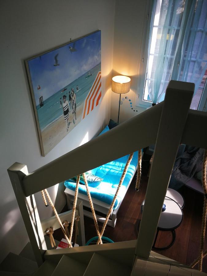 Study Du Pecheur Apartment